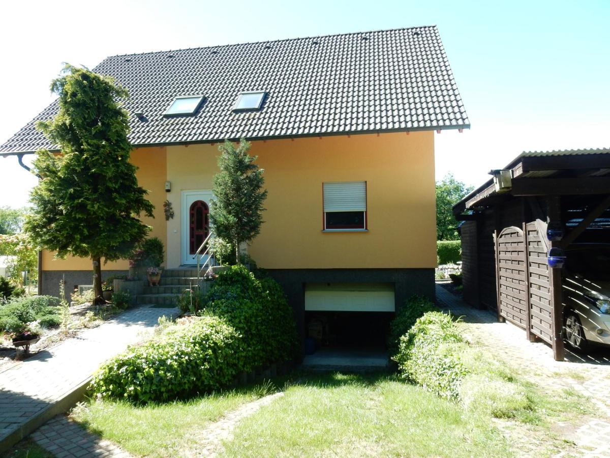 Ferienwohnung In Der "Perle Der Lausitz" Spremberg Exterior foto